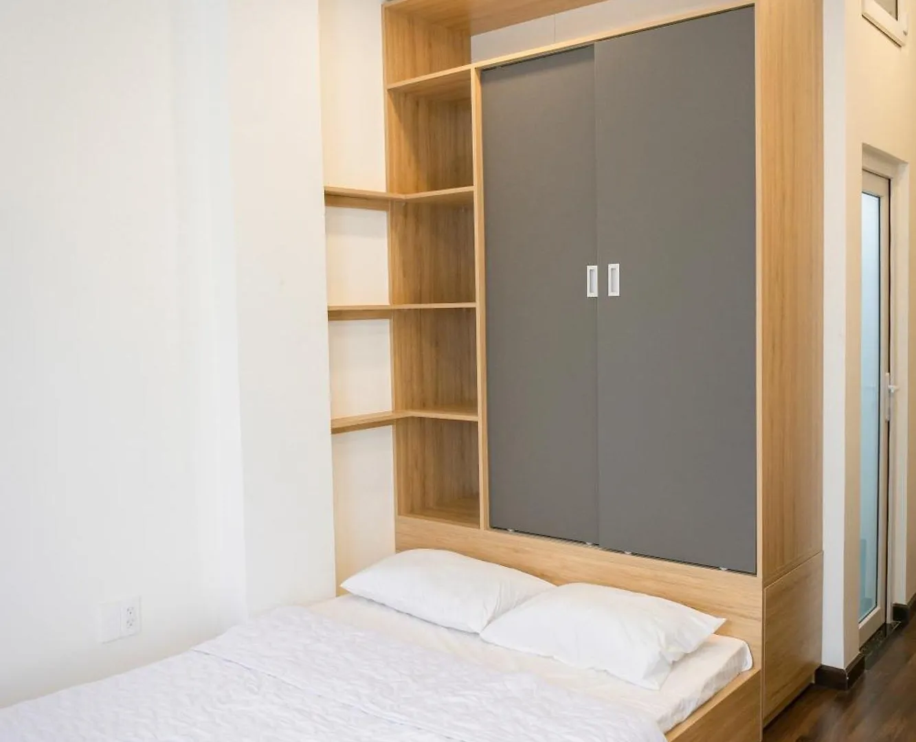 Le House - 1A Btw Airport And D1 Center, Fast Wifi And Check-In 24-7 Apartment Ho Chi Minh City