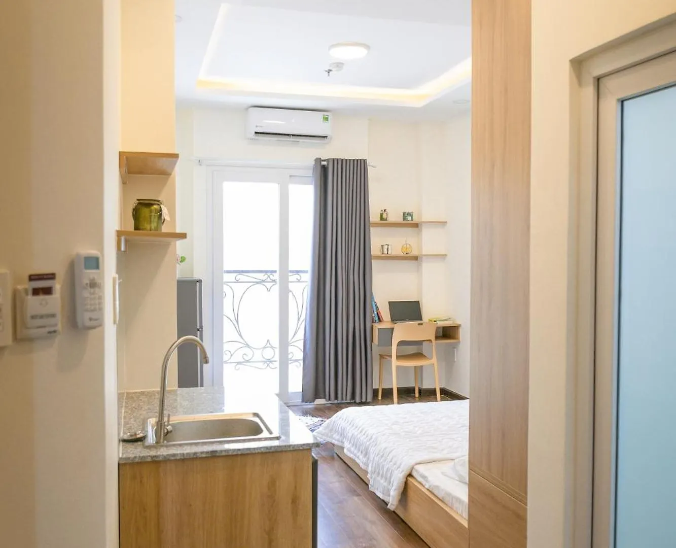 Le House - 1A Btw Airport And D1 Center, Fast Wifi And Check-In 24-7 Apartment Ho Chi Minh City 0*,